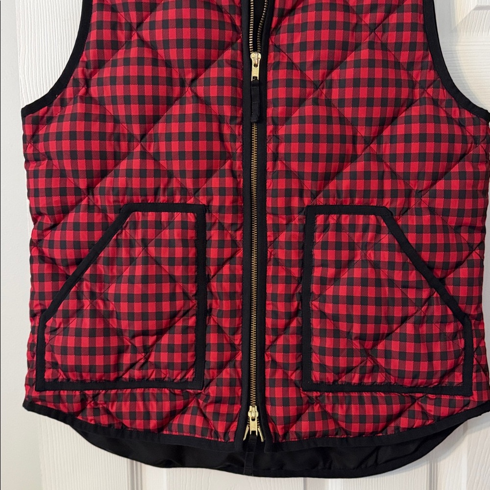 J. Crew Red and Black Plaid Vest length 28” bust 36” two front pockets - Picture 4 of 8